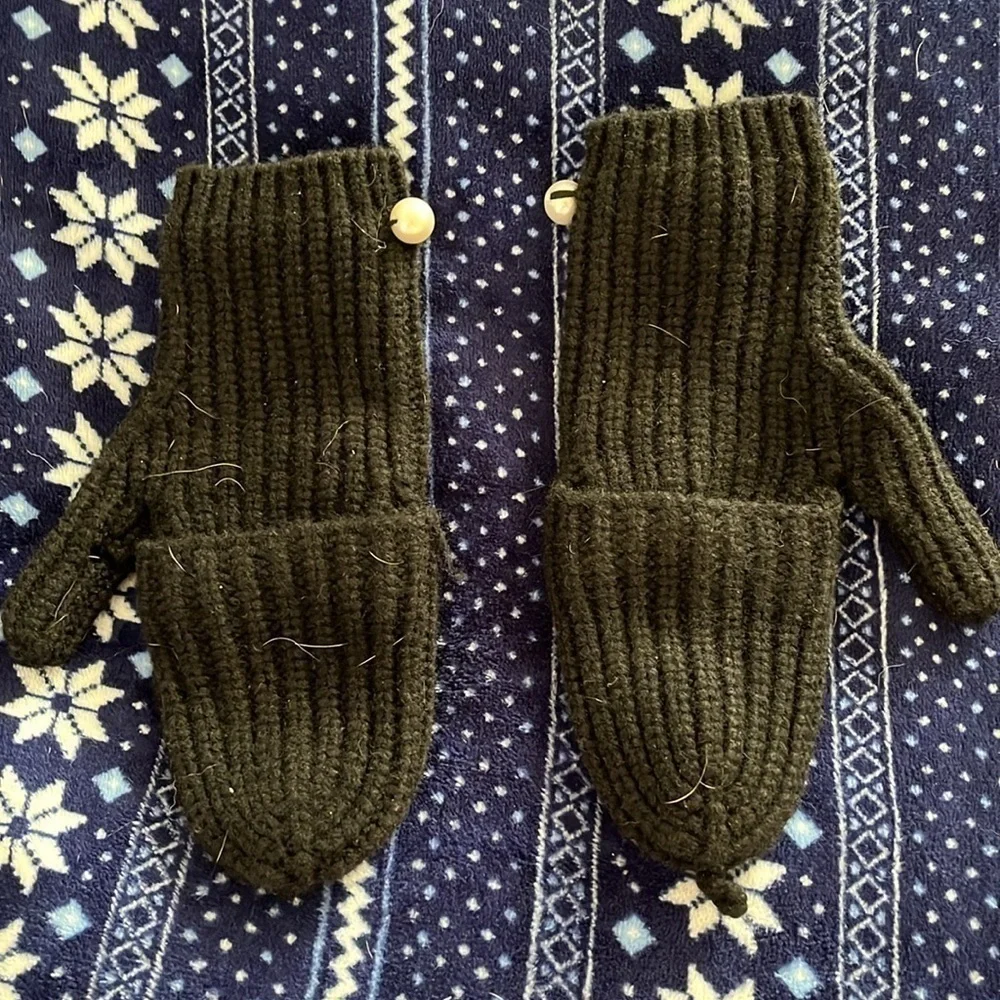 Banana Republic Women’s Black Mittens With Fold Over To Allow Fingers Out NWOT